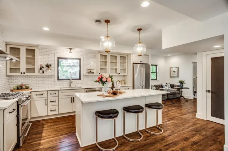 Top Home Transformations in America: A Definitive Guide to Large-Scale Remodeling
